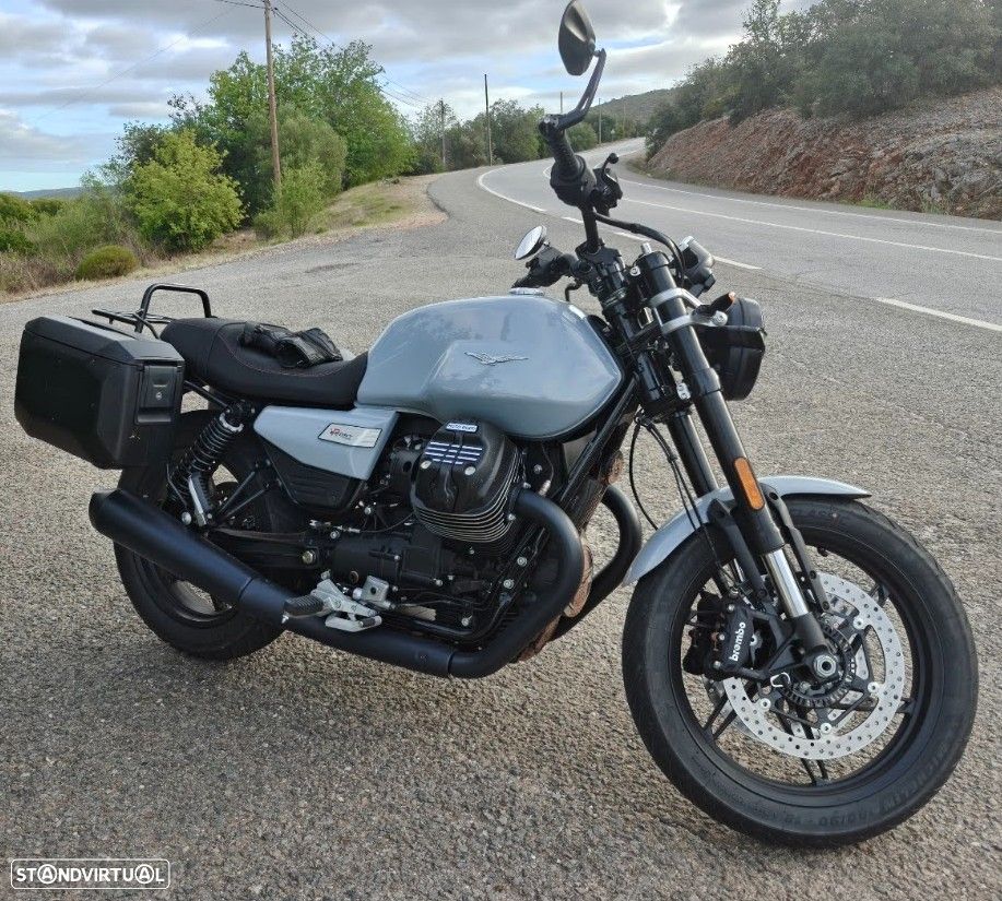 Moto Guzzi V7 Sport - 3