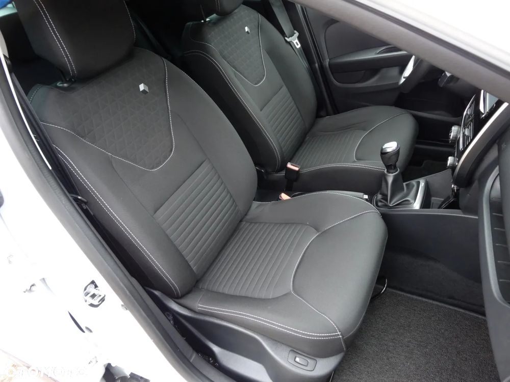 Renault Clio 0.9 TCe Limited - 22