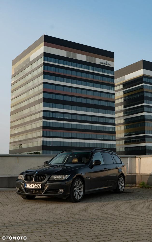 BMW Seria 3 320d xDrive - 5