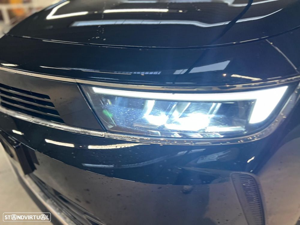 Opel Astra 1.2 T Elegance - 4