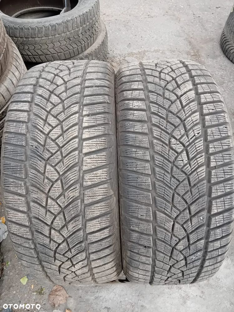 Opona Goodyear UltraGrip 235/45R18 98V używana zima - 5