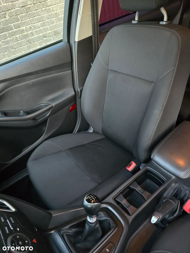 Ford Focus 1.5 TDCi Trend - 19
