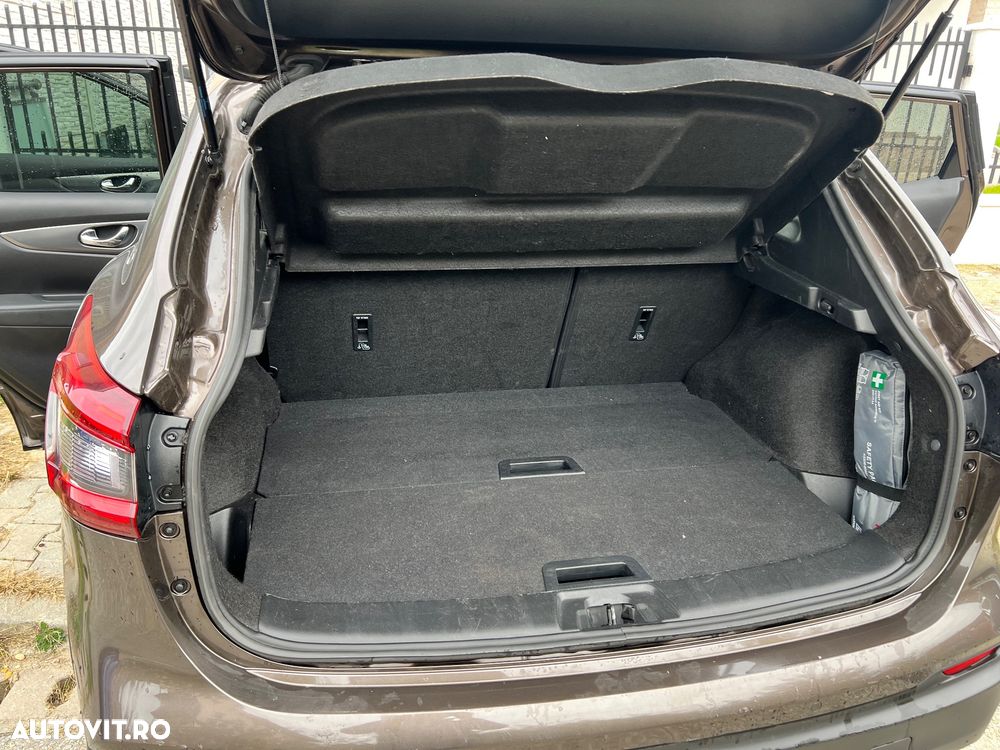 Nissan Qashqai 1.5 DCI DCT TEKNA+ - 16