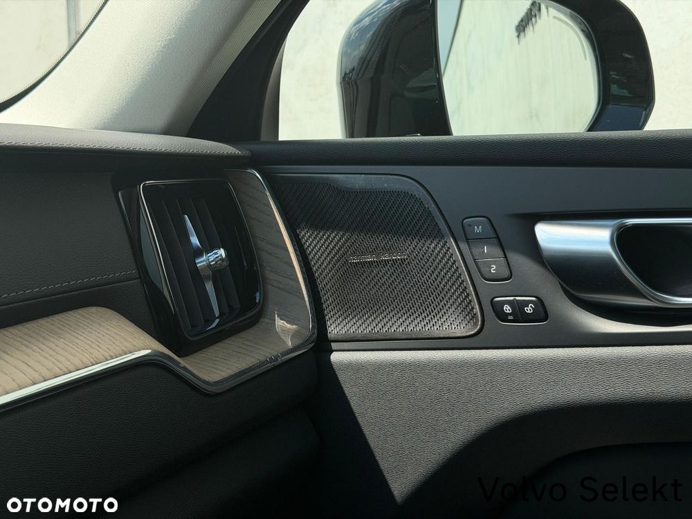 Volvo XC 60 - 32