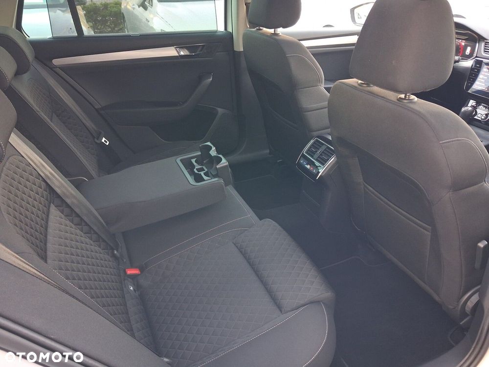 Skoda Superb 2.0 TDI SCR Ambition DSG - 15