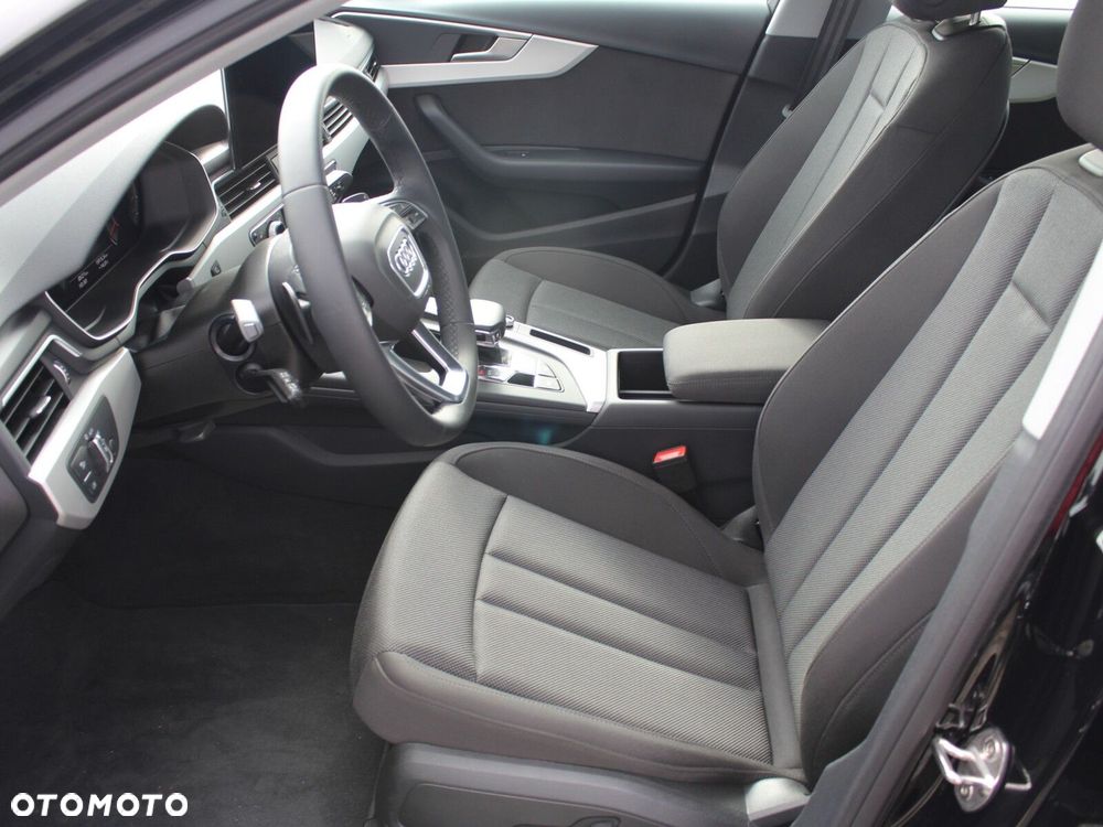 Audi A4 Limousine - 11