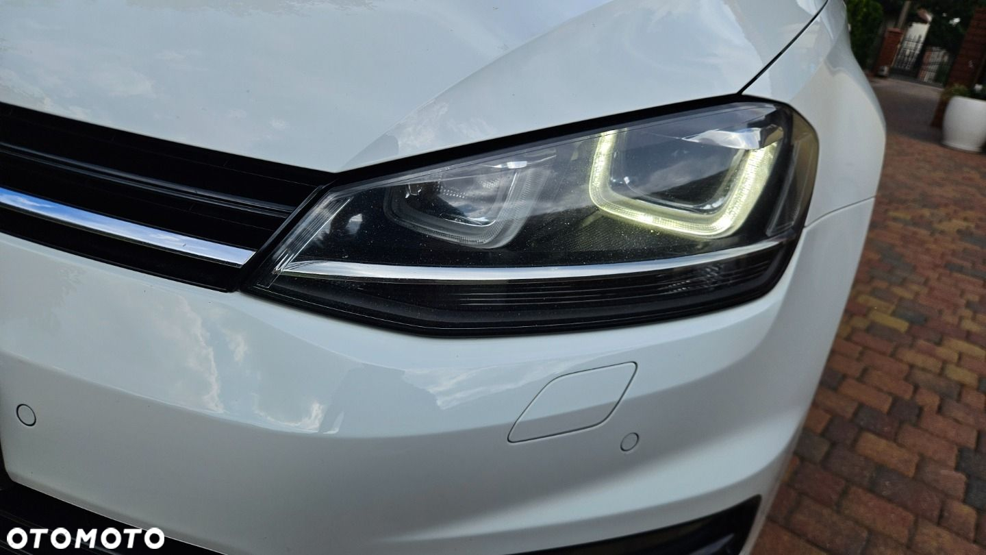 Volkswagen Golf Variant 2.0 TDI SCR DSG R-Line - 26