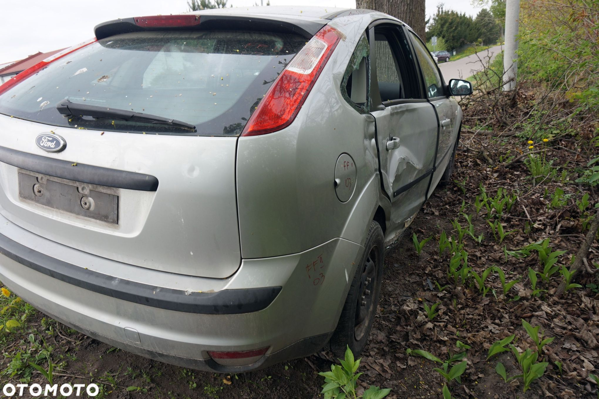 FORD FOCUS II MK2 5D HB O3 1.6 16V KM SREBRNY na części - 5