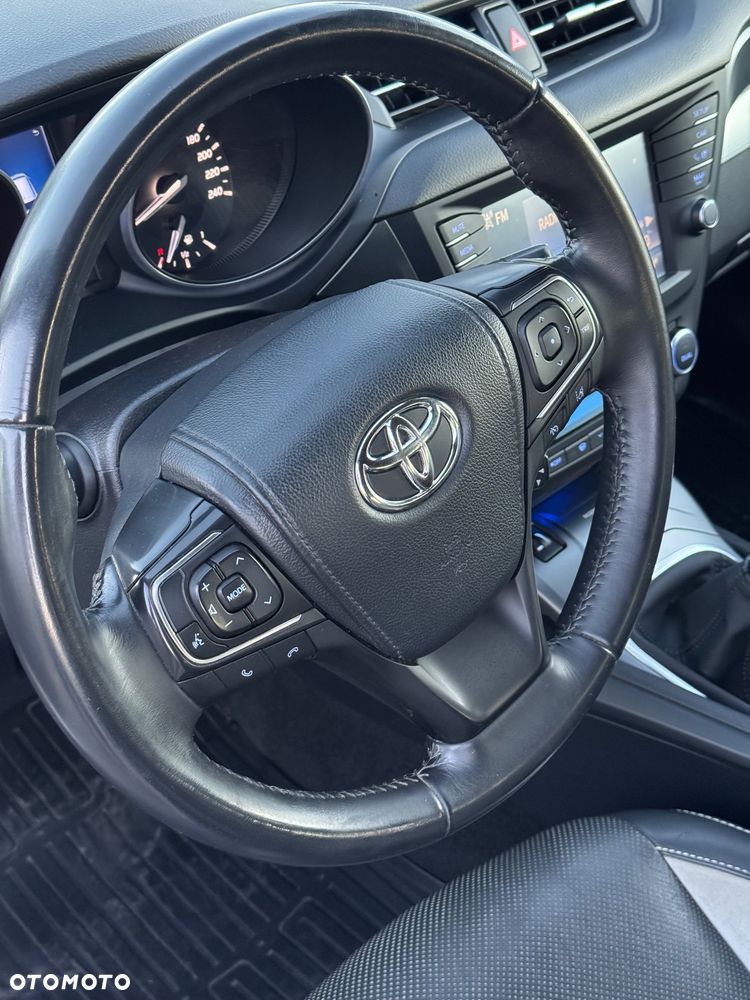 Toyota Avensis 1.8 Executive - 23
