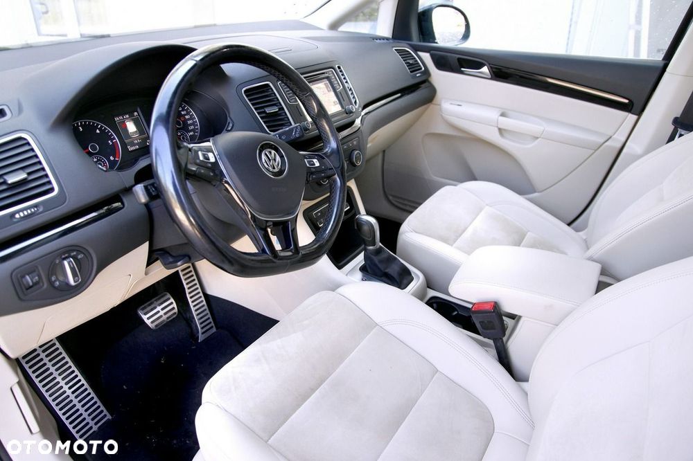 Volkswagen Sharan 2.0 TDI DSG (BlueMotion Technology) Highline - 17