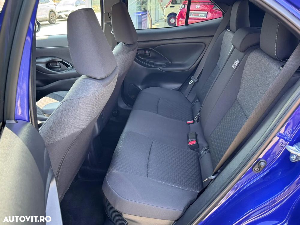 Toyota Yaris Cross 1.5 VVT-i HSD 4x2 Dynamic - 12