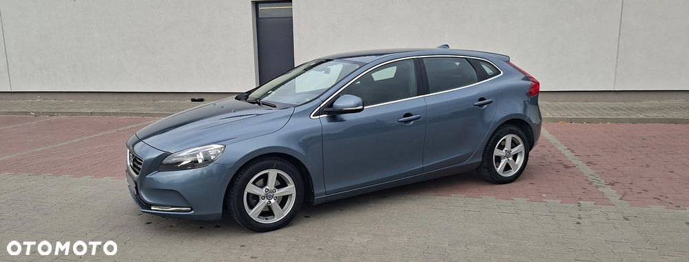 Volvo V40 D2 Momentum - 3