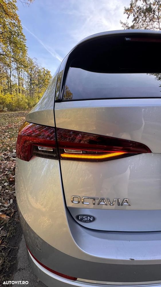 Skoda Octavia Combi 2.0 TDI Clever - 10