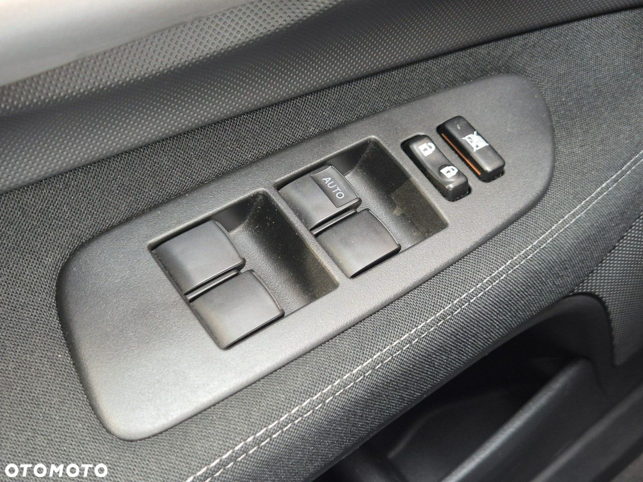 Toyota Auris - 25