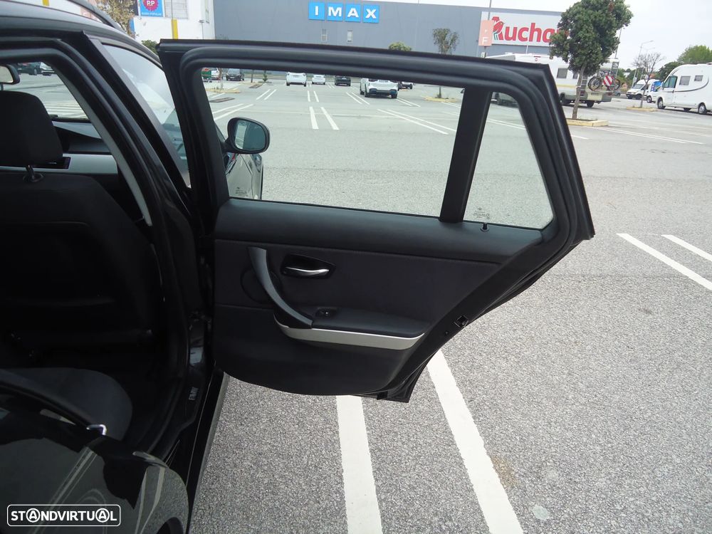 BMW 320 d Navigation - 18