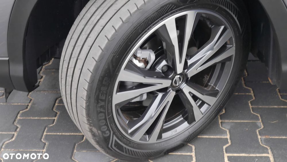 Nissan Qashqai 1.3 DIG-T AKARI - 16