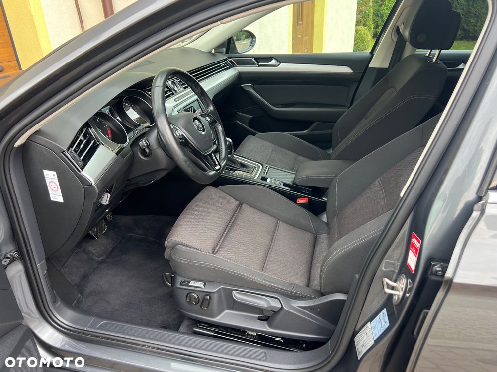 Volkswagen Passat - 9
