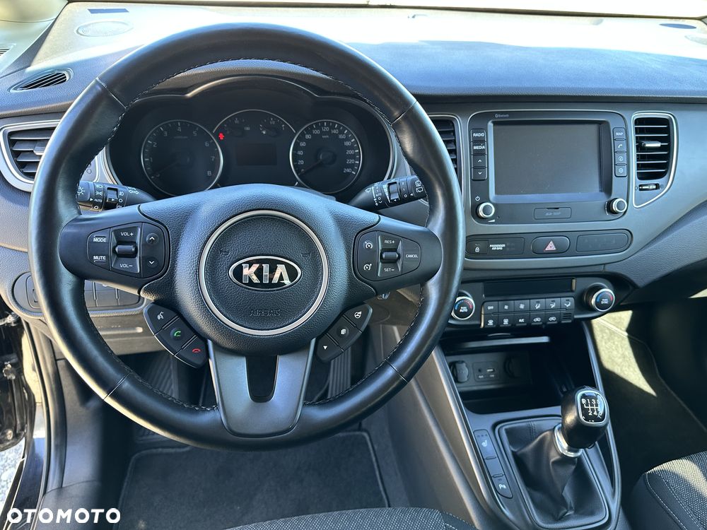 Kia Carens 1.6 GDI Dream-Team Edition - 10