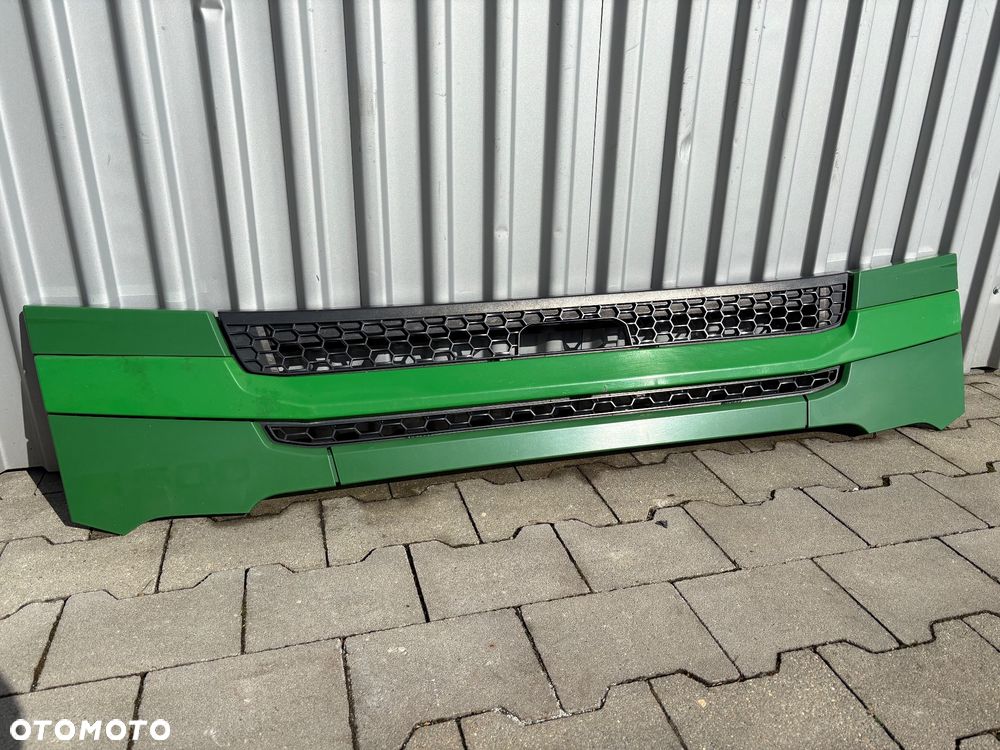 Ławka Scania S R stopień przedni NGS NGR - 1