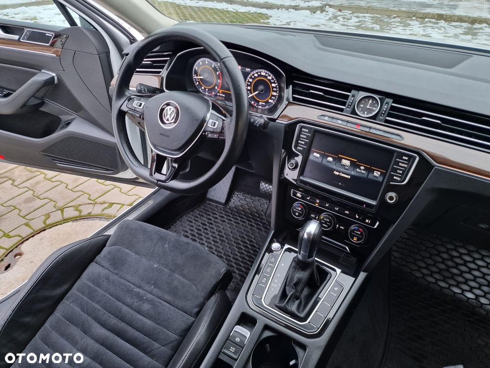 Volkswagen Passat - 19