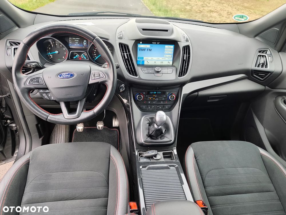 Ford Kuga 1.5 EcoBoost 2x4 ST-Line - 18
