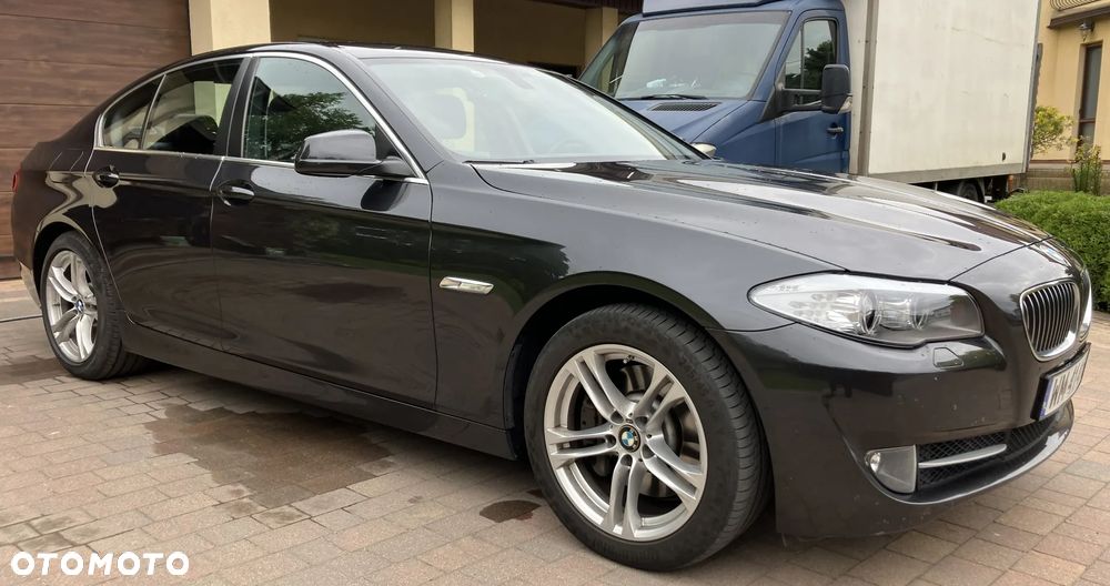 BMW Seria 5 528i xDrive - 3