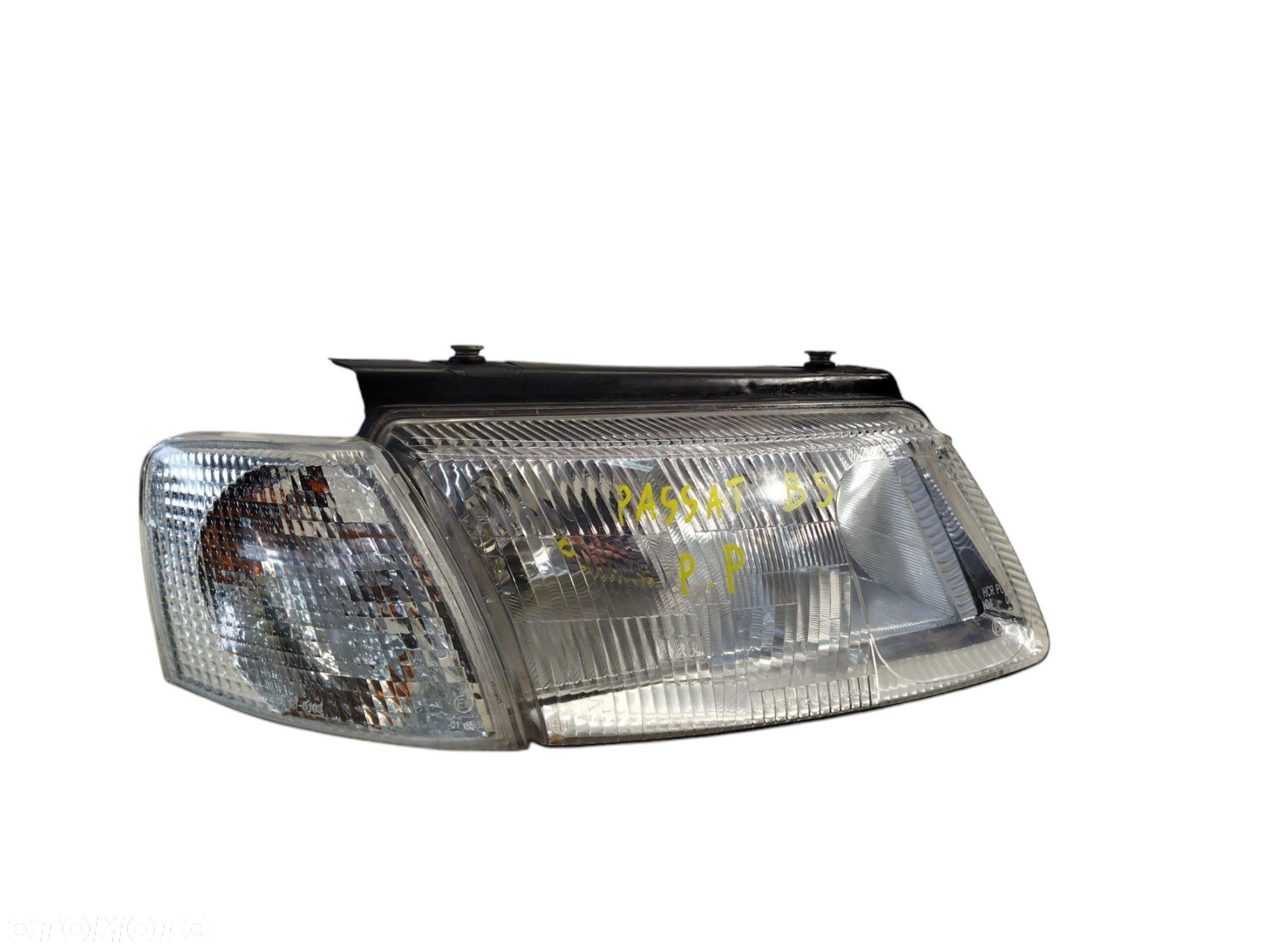 LAMPA PRAWA PRZEDNIA PRZÓD KIERUNKOWSKAZ VW PASSAT B5 - 1