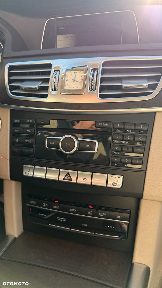 Mercedes-Benz Klasa E 220 CDI DPF BlueEFFICIENCY 7G-TRONIC Avantgarde - 12