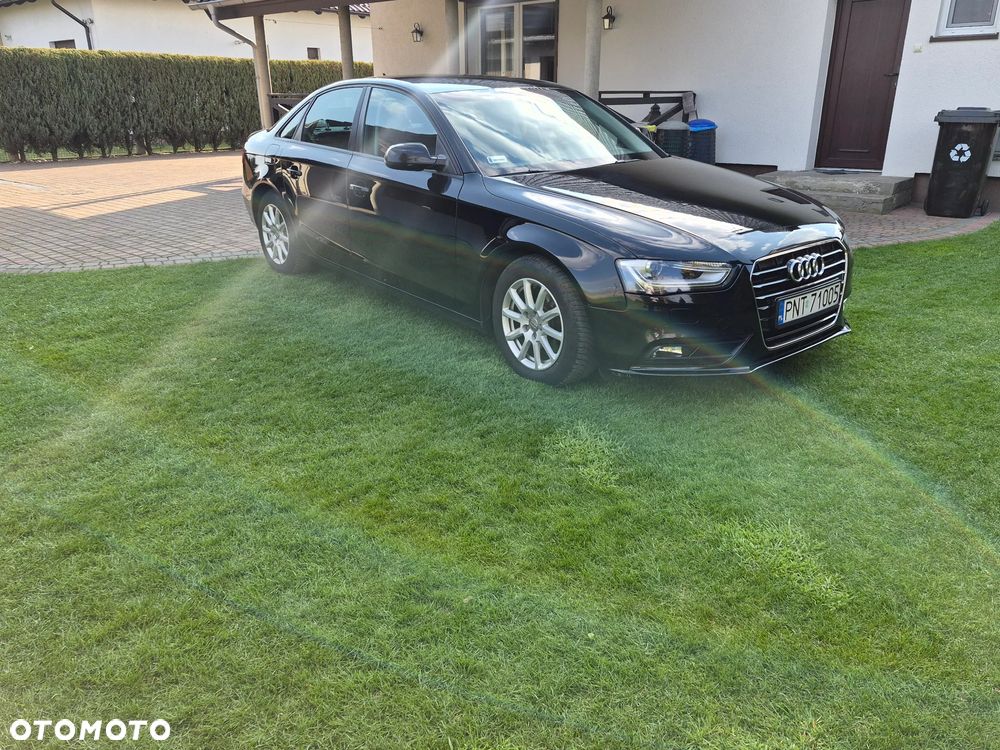 Audi A4 Limousine - 3