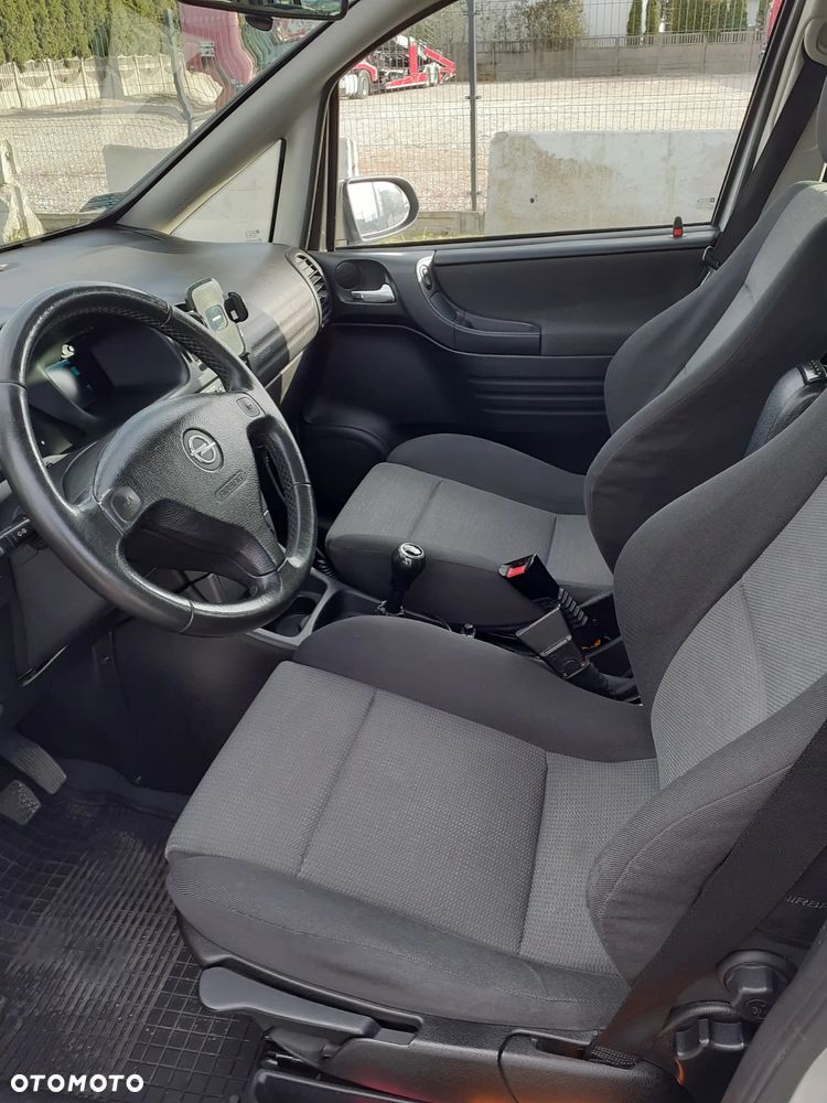 Opel Zafira 1.8 16V Elegance - 12