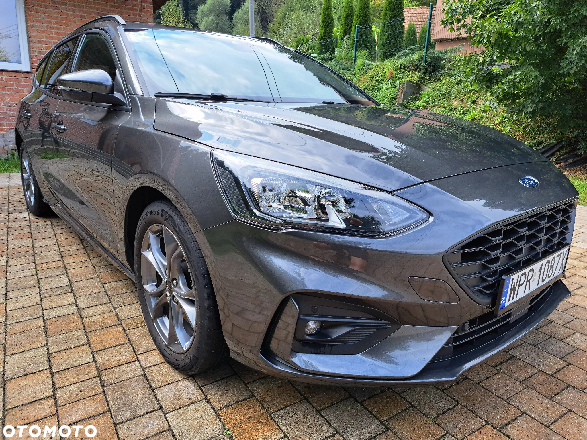 Ford Focus 1.0 EcoBoost Hybrid ST-LINE - 2