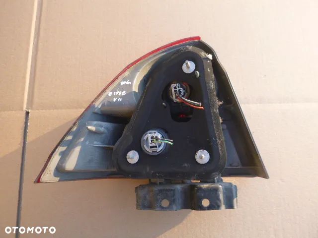 LAMPA PRAWY TYŁ PRAWA TYLNA HONDA CIVIC VII 5D LIFT SEDAN - 5