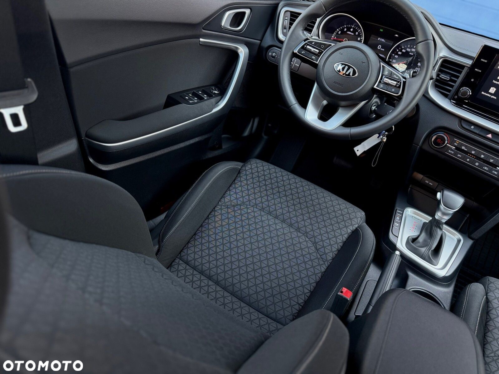 Kia Ceed 1.5 T-GDI M DCT - 12