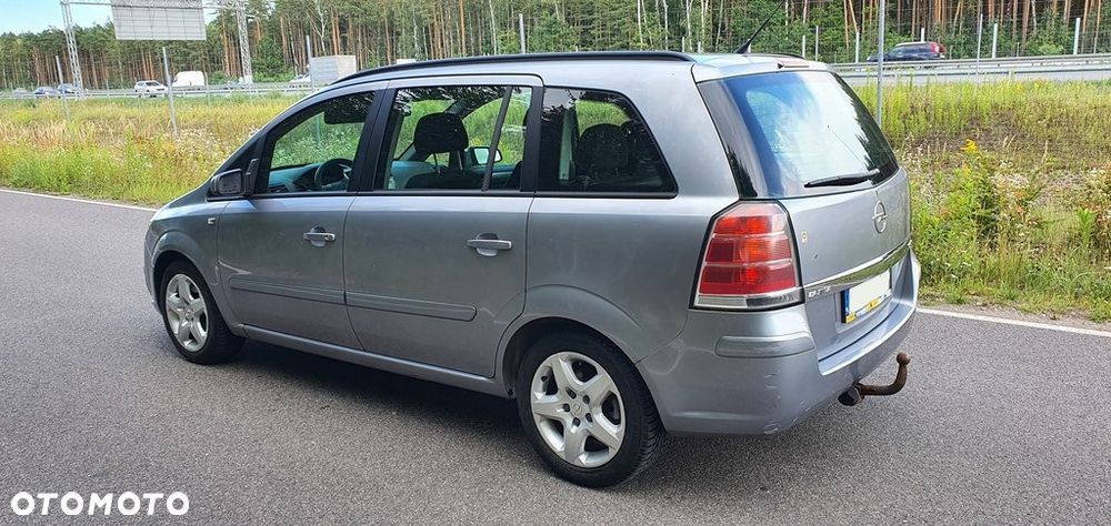 Opel Zafira 1.9 CDTI Cosmo - 8