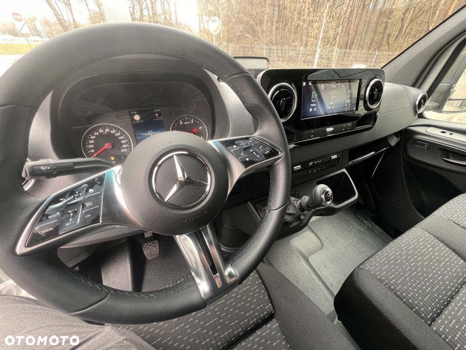 Mercedes-Benz Sprinter - 3