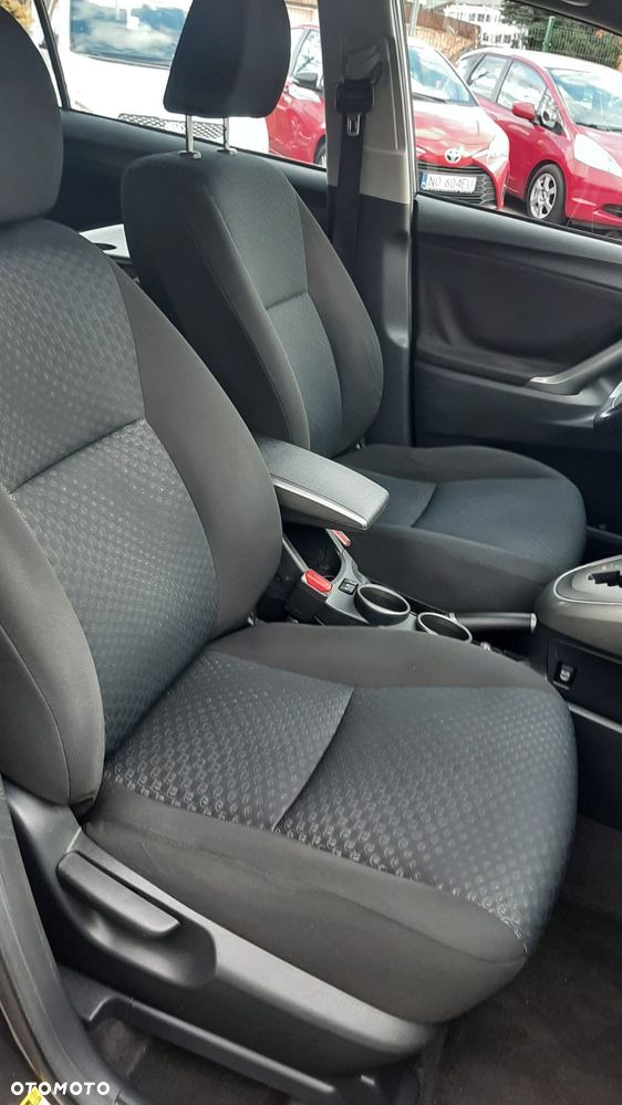 Toyota Verso 1.8 Multidrive Edition - 17