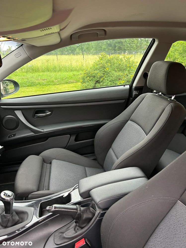 BMW Seria 3 320i - 13