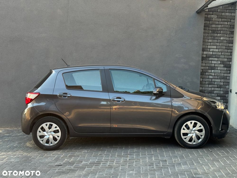 Toyota Yaris Hybrid 100 Business Edition - 5