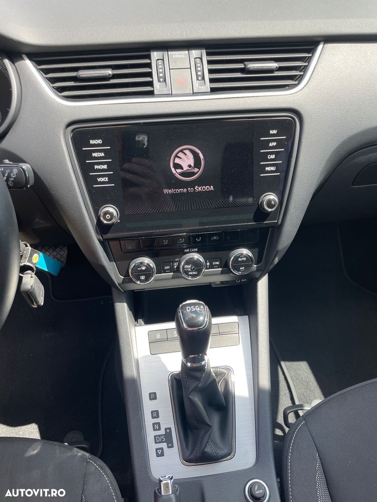 Skoda Octavia 1.6 TDI DSG Style - 30