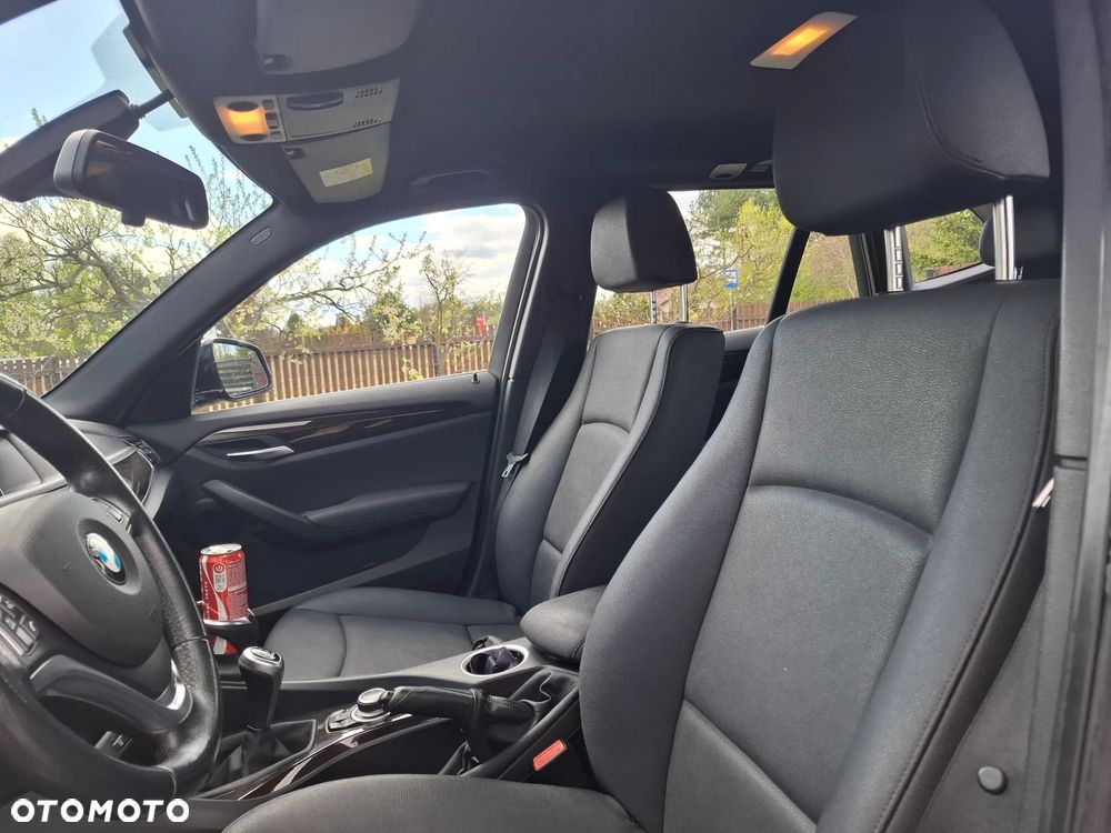 BMW X1 sDrive16d xLine - 17