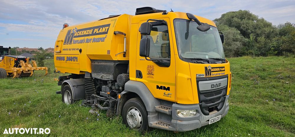 Mătură stradală DAF LF 220 - 1