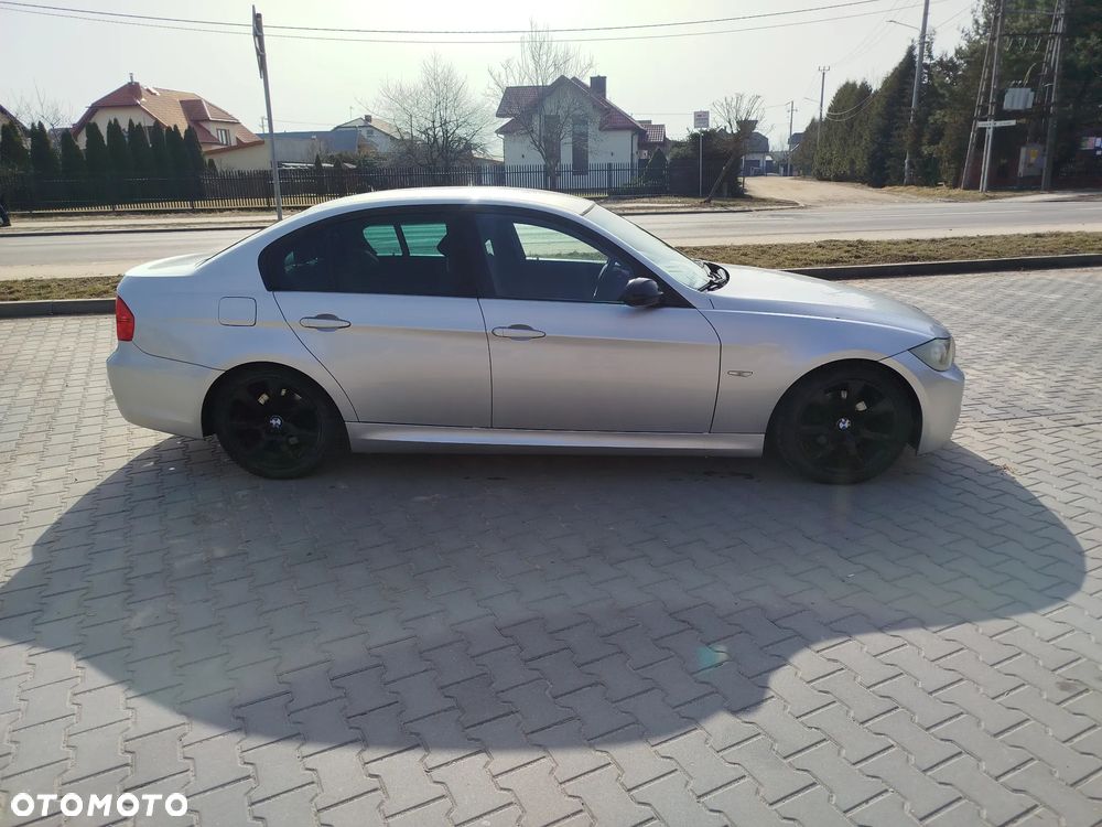 BMW Seria 3 320i - 6
