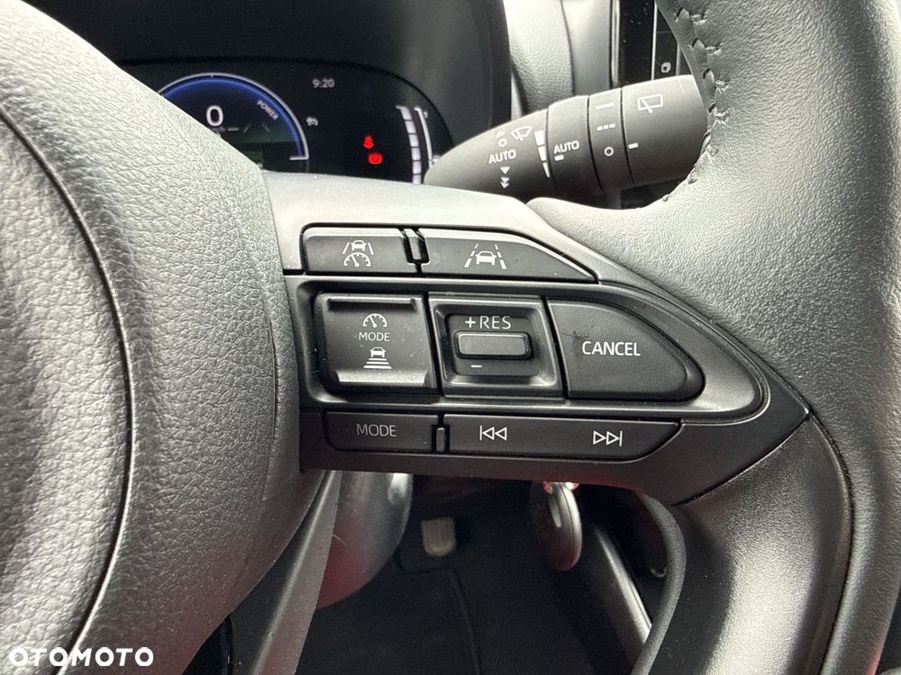Toyota Yaris Hybrid 1.5 Style - 17