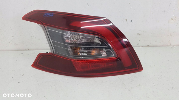 Peugeot 308 II LIFT T9 HB LAMPA TYŁ TYLNA PRAWA CIEMNA