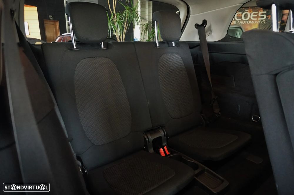 BMW 216 Gran Tourer d 7L Line Luxury - 28