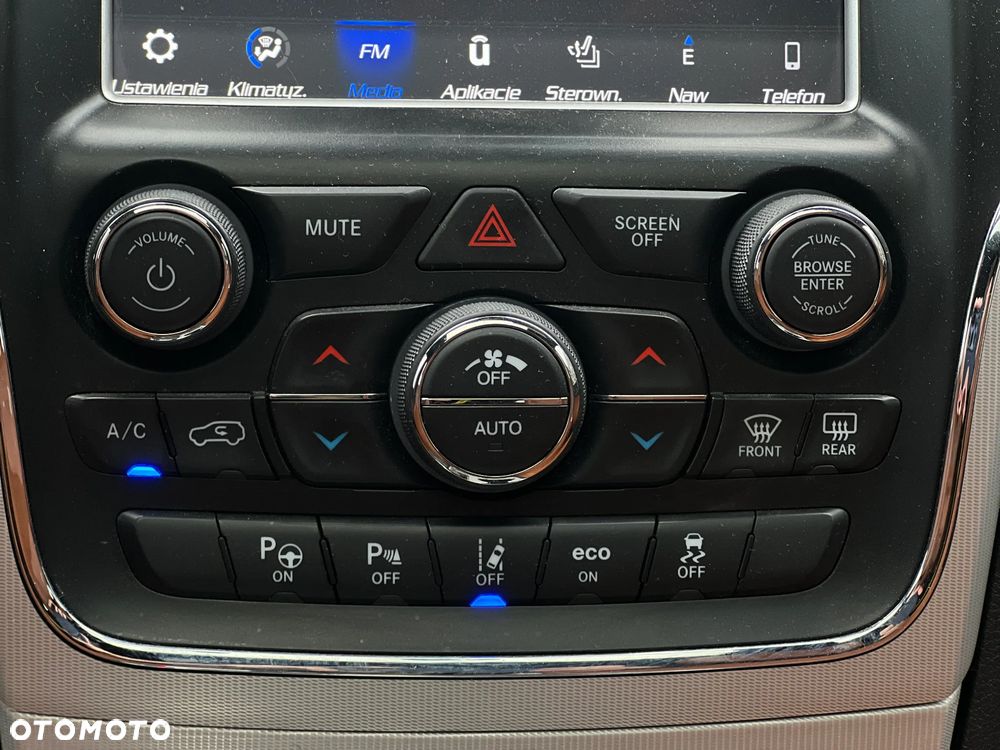 Jeep Grand Cherokee - 22