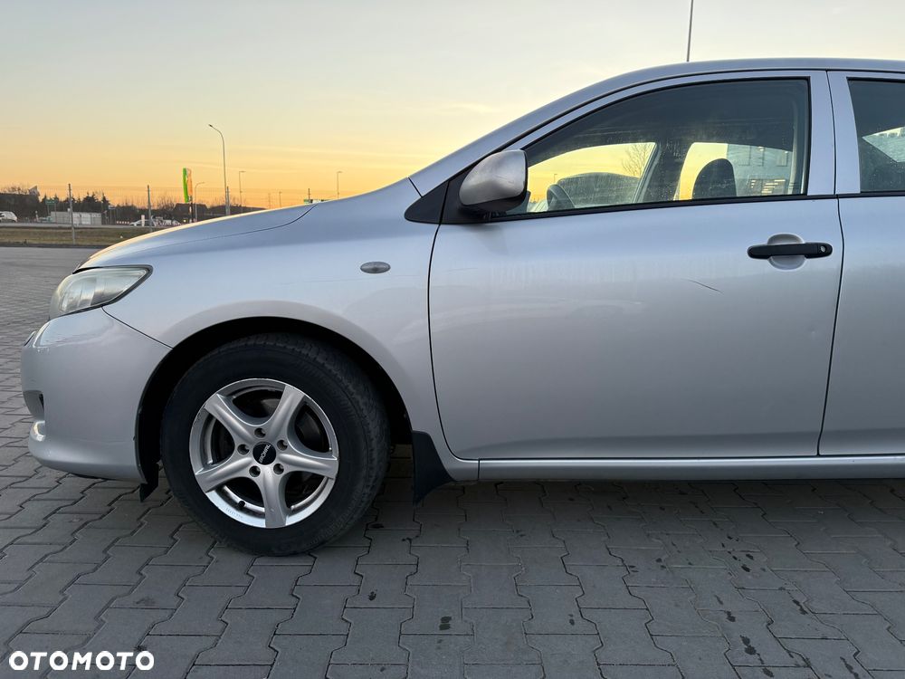Toyota Corolla 1.4 VVT-i Luna - 8