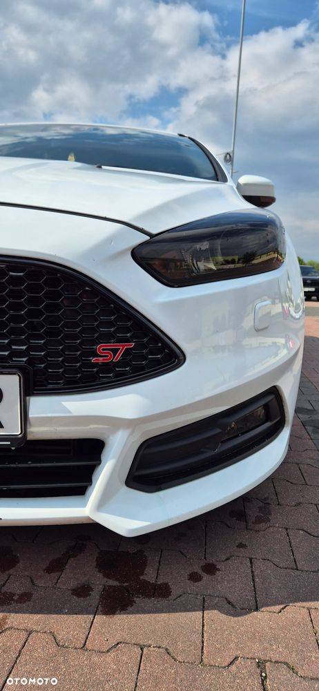 Ford Focus 2.0 EcoBoost ST - 9