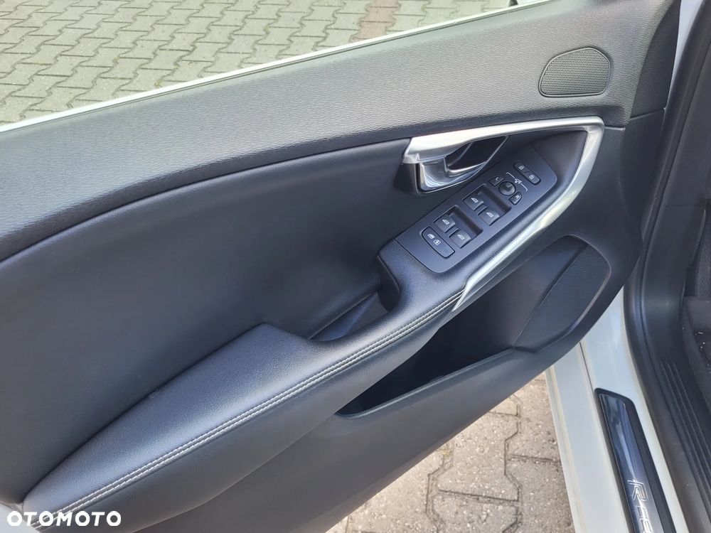 Volvo V40 D2 RDesign - 27