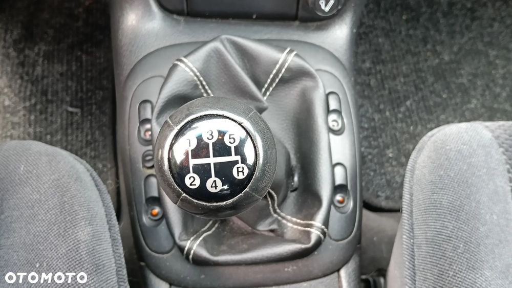 Opel Vectra 2.2 DTI Elegance - 17